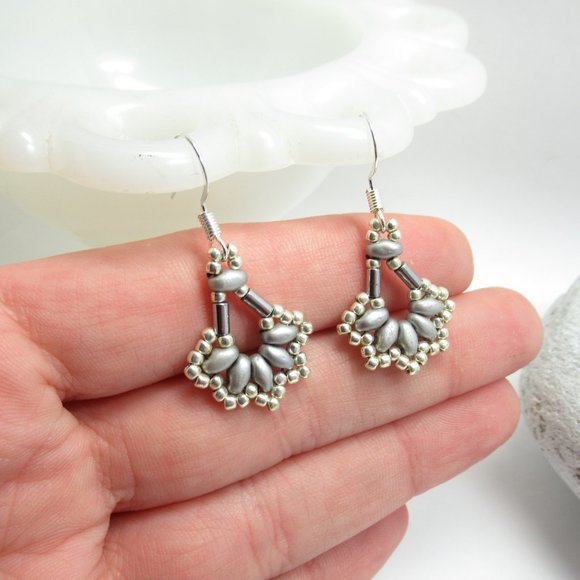 Hand stitched fan earrings - Picture 4 of 6